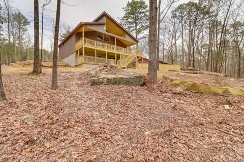 Waterfront Retreat on Greers Ferry Lake with Hot Tub House in Heber Springs