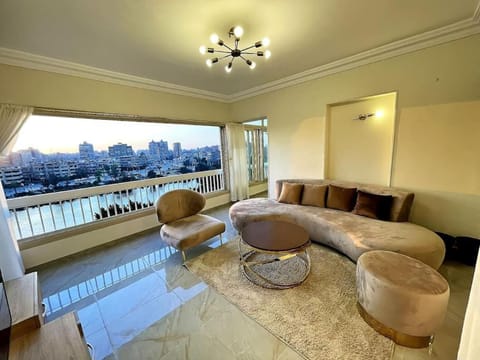 3BR Nile View Zamalek island Abu El Feda Luxury Apartment in Cairo