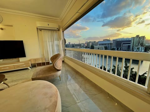 3BR Nile View Zamalek island Abu El Feda Luxury Apartment in Cairo