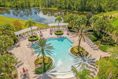 Heated pool & Free Clubhouse near Disney House in Loughman