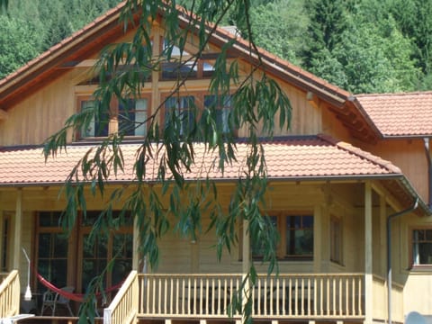 Komfortables Vollholzhaus in Fischertratten House in Carinthia, Austria