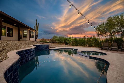 Cave Creek Tranquility- Perfect for groups, Mountain Views, Sunsets, Private Pool! Haus in Pinnacle Peak