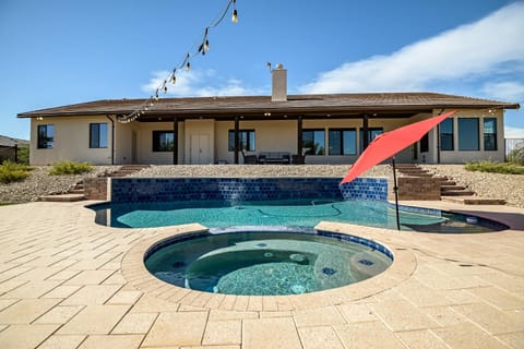 Cave Creek Tranquility- Perfect for groups, Mountain Views, Sunsets, Private Pool! Casa in Pinnacle Peak