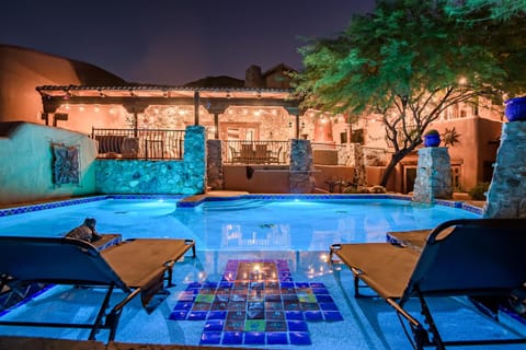 Cave Creek Casa de las Cruces- Mountainside w Views and Pool, Hot Tub and More! House in Carefree