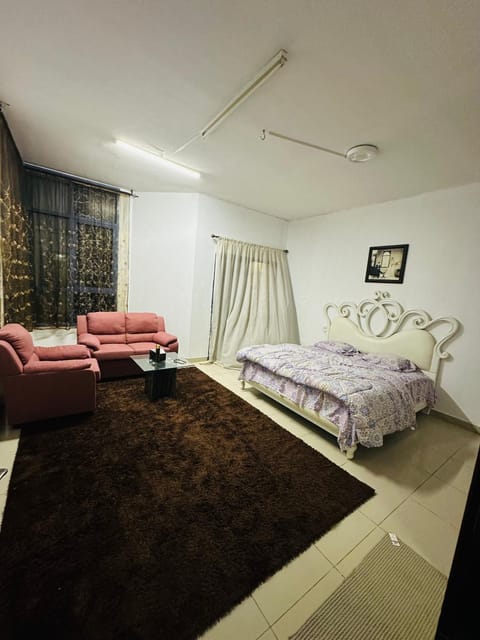 Tranquil Haven:King Bed, Ensuite, Master Bedroom Vacation rental in Ajman