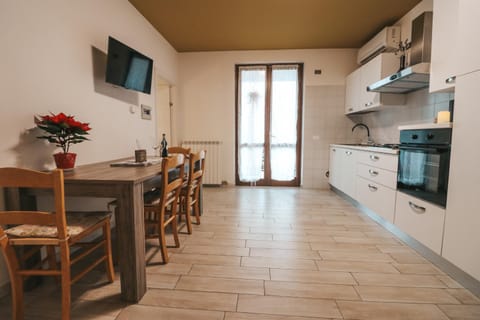 TV and multimedia, Kitchen or kitchenette, Dining area, minibar, pet friendly, stove