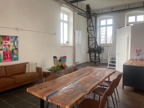 Industrial Loft in vineyard - One room only Apartment in Oestrich-Winkel