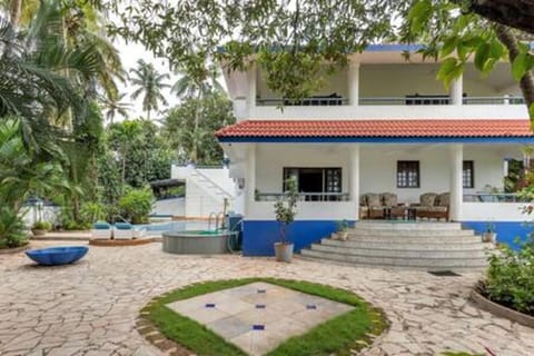 Riveranda · 4bhk villa with private pool Villa in Candolim