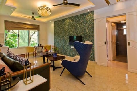 Luxurious Apartment with a Pool near Candolim 7 Apartment in Candolim