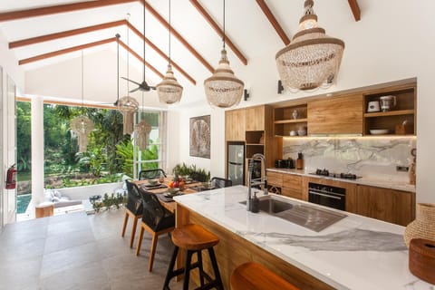 Living room, Dining area, Garden view, kitchen