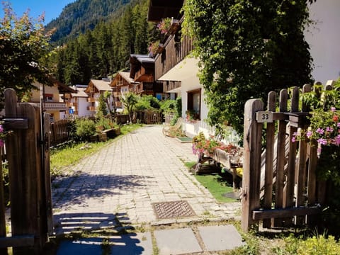 Appartamenti Callori Karin Apartment in Canazei