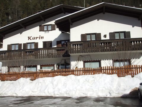 Property building, Day, Winter