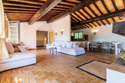 St-Tropez/Ramatuelle : Villa 5BR avec Piscine Apartment in Ramatuelle