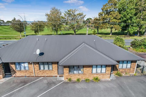 Property building, Day, Natural landscape, Bird's eye view, Garden view