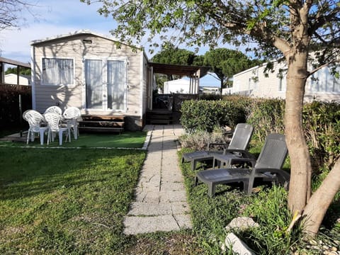 Patio, Garden, View (from property/room), Garden view, Parking