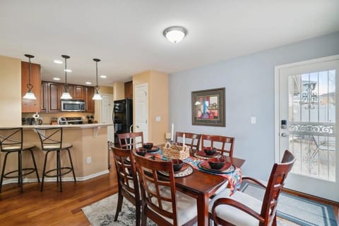 Quiet Comfort Townhome - Your Home away from Home Apartment in Westminster