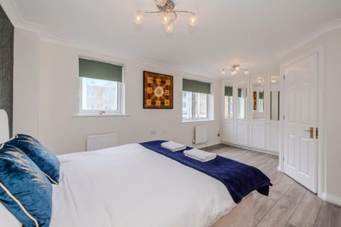 FLASH SALE Kemptown 3 Bedroom Flat BN278NEP Apartment in Brighton