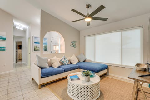Port Charlotte Retreat with Heated Saltwater Pool! Haus in Port Charlotte