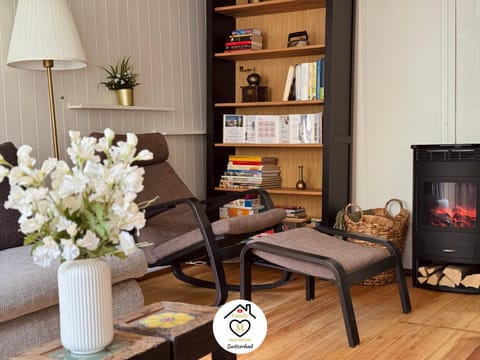 Library, Living room, Seating area, flat iron