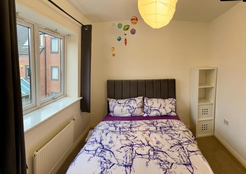 Comfortable double room with shared spaces Urlaubsunterkunft in Oldbury