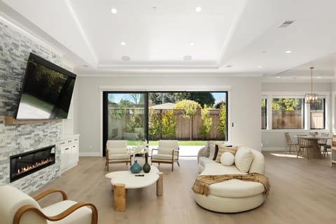 @Marbella Lane - Sophisticated 4BR in Los Altos Maison in Los Altos