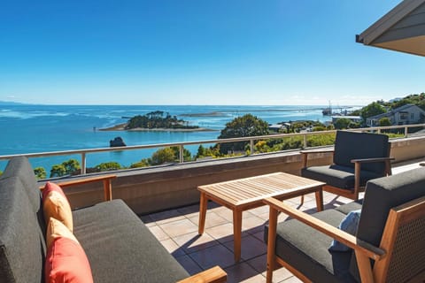 Aquavista - Beautiful Views over Tasman Bay House in Nelson