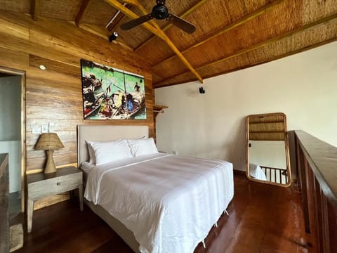 Rorys Beach Bar Bed and Breakfast in Phu Quoc