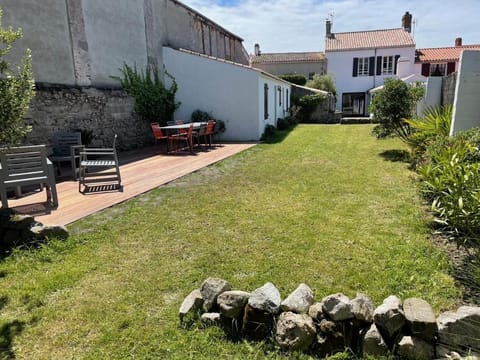 Patio, Garden, Garden view