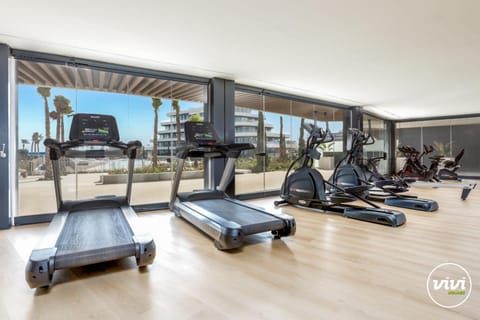 Holly - Pool, Sauna, Gym & Sea View Apartment in Torremolinos