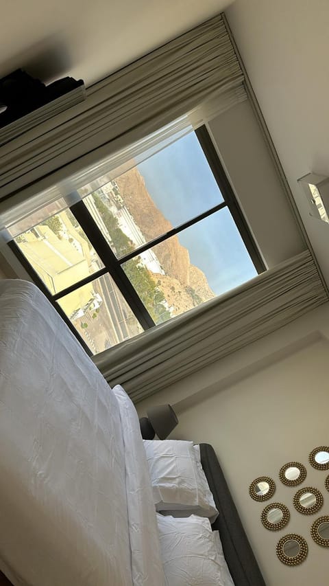 Elegant 3-Bed room Sea-View Condo in Muscat