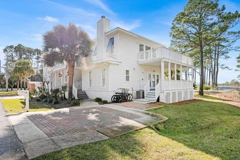 Endless Paradise House in Dune Allen Beach