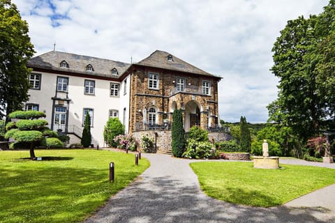 Schloss Hotel Burgbrohl Hotel in Ahrweiler