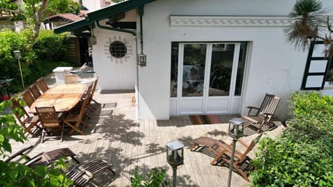 CAPBRETON. Villa BAKENSACK avec terrasse pour 12 personnes wifi gratuit Villa in Capbreton