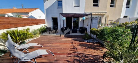 Patio, Garden, Garden view