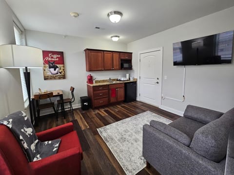 One Bedroom Partment at the Inman - 202 Condo in Champaign