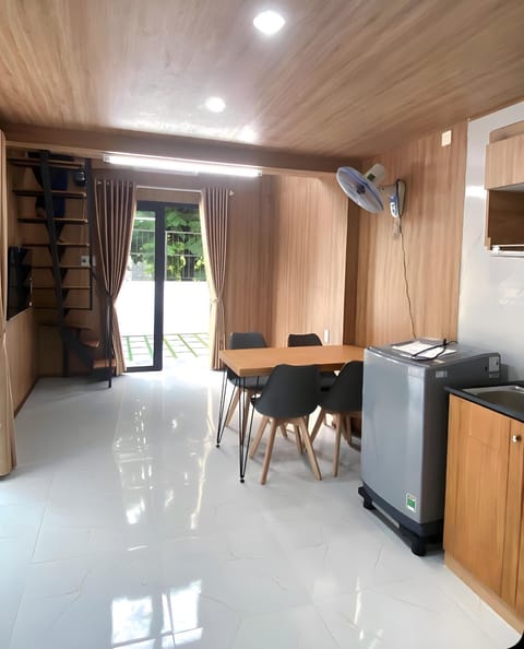 Nhà 2 tầng thiết kế hiện tại với 4 căn hộ riêng biệt tại Phan Bá Vành, Sơn Trà, Đà Nẵng Chalet in Da Nang