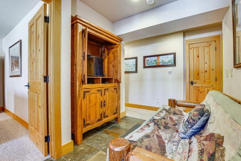 Peaceful Silverthorne Retreat with Hot Tub and Balcony House in Wildernest
