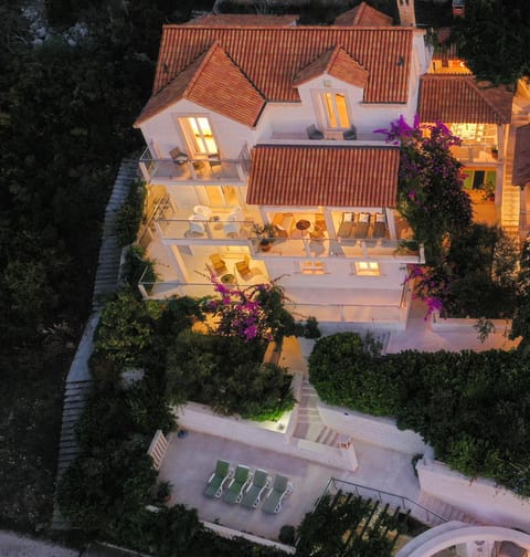 VILLA PHILIPPA - luxurious five-room villa on the island of BRAČ - idyllic location right by the sea - incredible view of the sea bay - VIP services - BURALUX properties Villa in Split-Dalmatia County