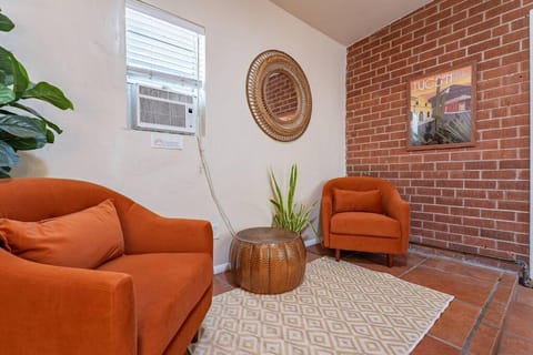 Historic Tucson Studio with 1BA Near UA and UMC - Low Summer Rates! Apartment in Tucson