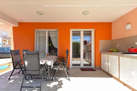 Ferienhaus mit Privatpool für 6 Personen ca 80 qm in Barbariga, Istrien Istrische Riviera House in Peroj