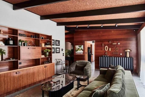 Luxurious Mid-Century Modern Home, Yarra Valley Casa in Healesville
