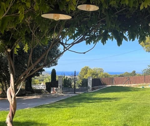 Villa Marcella Vue Mer, clim et piscine chauffée Villa in La Cadière-d'Azur