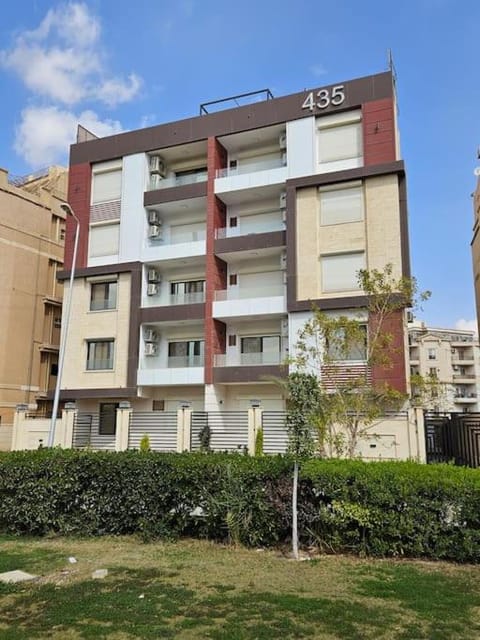 Luxury 3 Bedroom Residence by A1 435-203 Condominio in New Cairo City