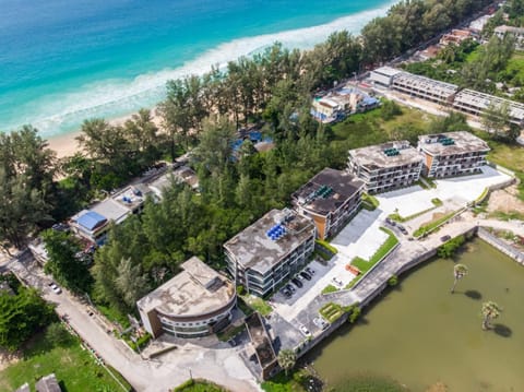 Naithon Beachfront Condotel Condominio in Choeng Thale