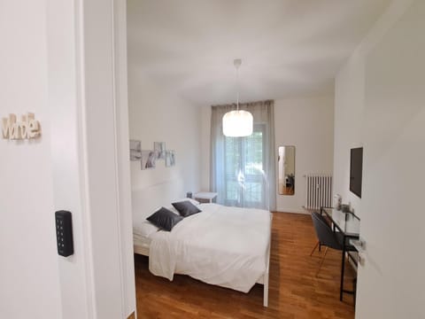 IL BALCONE NEL PARCO - stanze con bagno privato Alojamiento y desayuno in San Donato Milanese