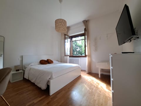 IL BALCONE NEL PARCO - stanze con bagno privato Alojamiento y desayuno in San Donato Milanese
