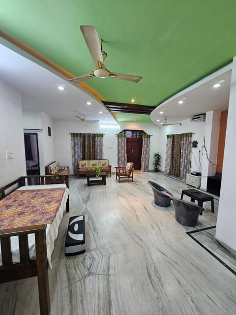 Super spacious flat Condo in Hyderabad