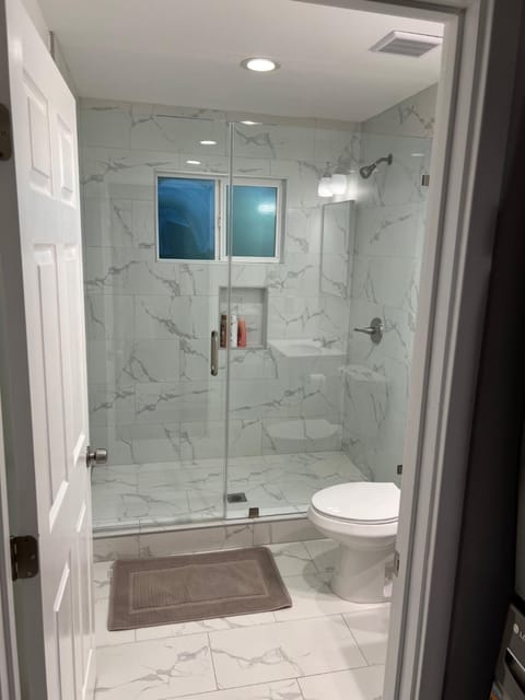 Private 1bedroom & 1bathroom home perfect for 2+ near Universal studio Casa in Lake Balboa