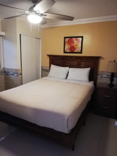Suites Leon Rojo Appartement-Hotel in Tijuana