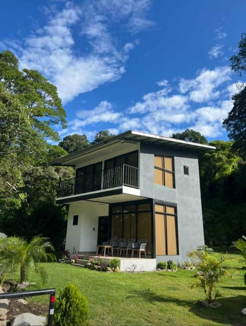 Cabaña Samu House in Los Naranjos